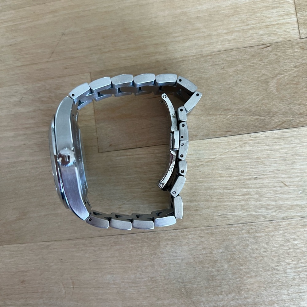 Tissot Silver Band with Deep Green Dial - Picture 3 of 4